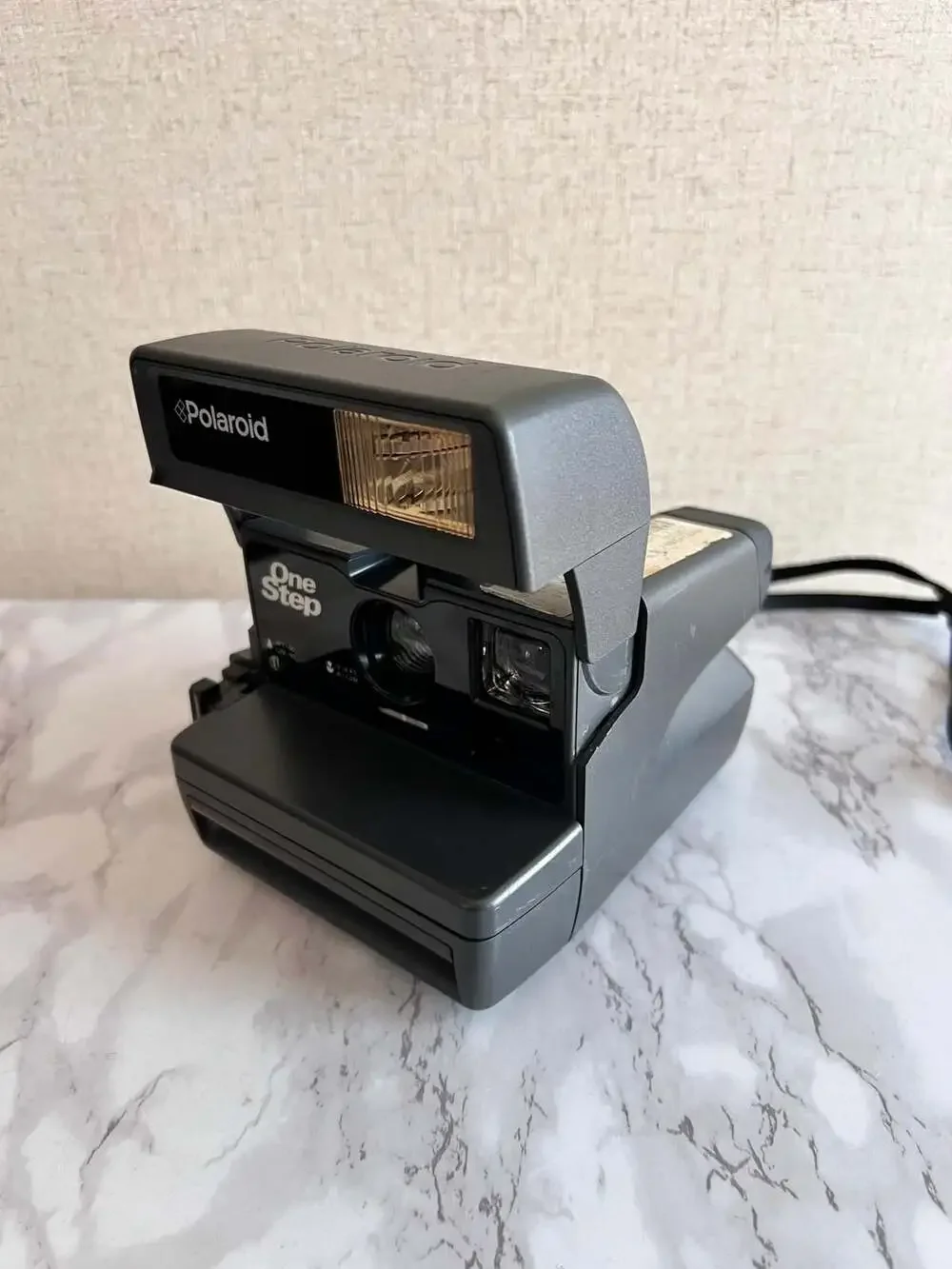 Polaroid OneStep 600 Instant Film Camera